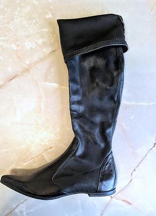 Сапоги-чулки стрейч-кожа. новые.
размер 35