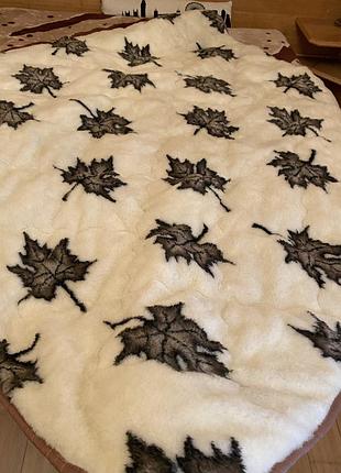 Меховое двусторонее одеяло кленовый лист 175*210