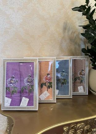 Подарочный набор из 2х лицевых полотенец/махровые полотенца в коробке