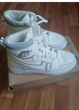 Ботинки деми 38р( 25