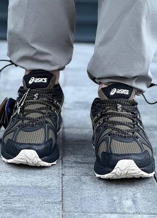 Кросівки asics