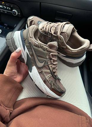Кросівки nike v2k runtekk mink brown