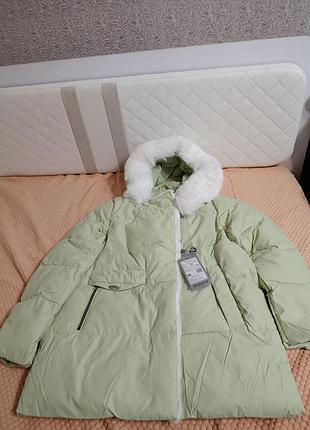 Продам новую женскую зимнюю курточку 48-50 размера