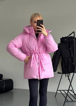 Жіноча зимова куртка з поясом