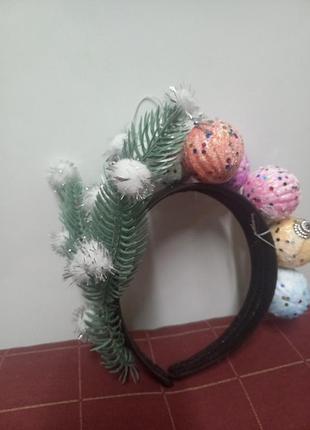 Карнавальнам аксессуар к костюму елки,ялинковая игрушка