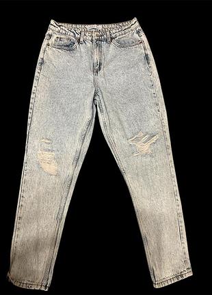 Джинси мом з дирками