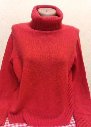 Продам свитерик женский красного цвета из шерсти