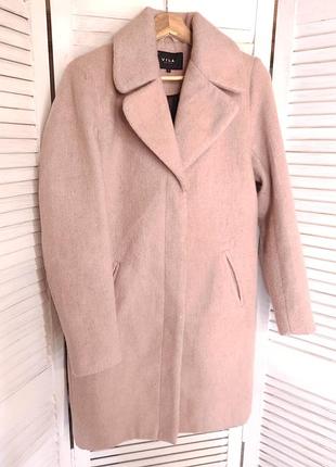 Свет розовое пальто