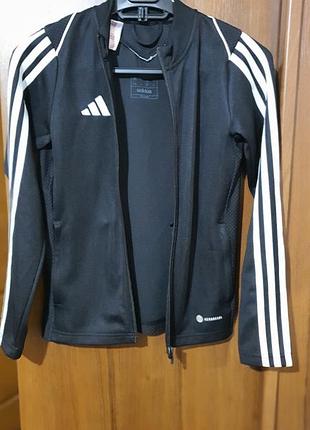 Спортивна кофта adidas.