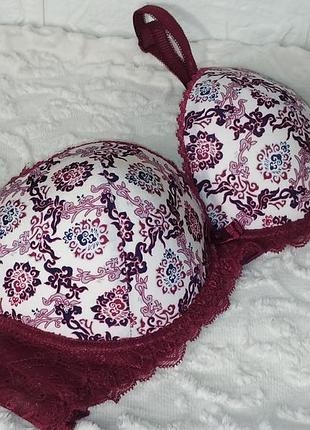 Качественный бюст от Paris