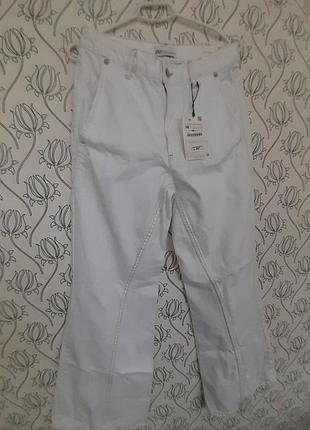 Новые белые плотные джинсы