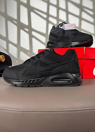 Nike air max ivo all black