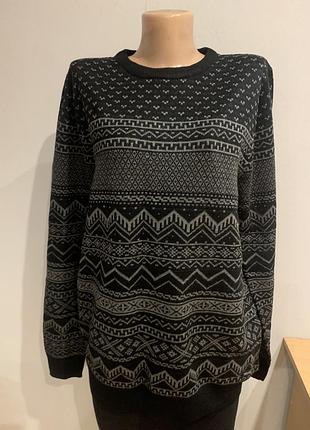 Стильний брендовий чорно-сірий джемпер з візерунком-орнаментом