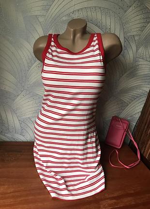 Платье с чашечкой