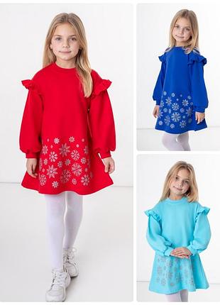 Новогоднее теплое платье со снежинками