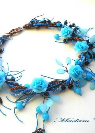 Винтажное колье с бирюзовыми розами из полимерной глины, кожаными шоколадными шнурами, натуральными камнями