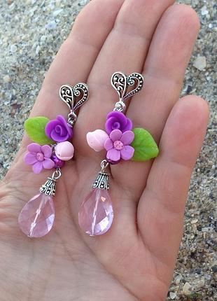 Ніжні квіткові сережки з полімерної глини із кристалами