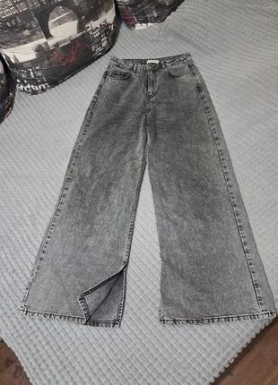 Крутые модные широкие джинсы р.38