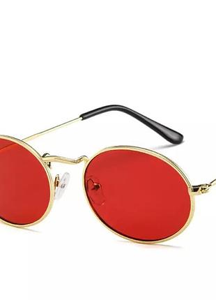 Солнцезащитные очки овальные с цветной линзой красный