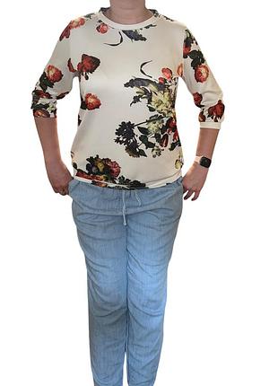 Р. 46-48/m-l женская кофта белая с цветочным принтом — стрейчевая, комфортная