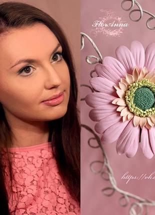 Красивая заколка для волос с цветами "розовая гербера"