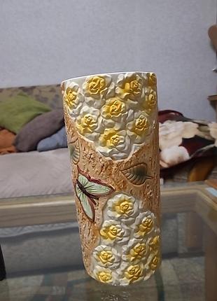 Ваза для цветов, керамика
велика.