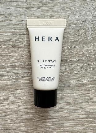 Пробник корейського тонального крему hera silky stay foundation spf20/pa++