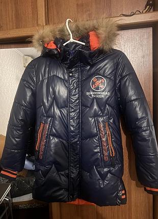 Зимова куртка на підлітка