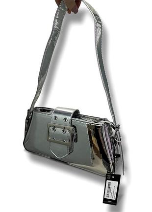 🩶 срібна трапецієподібна сумочка через плече від prettylittlething 🩶