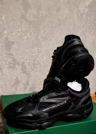 Жіночі кросівки