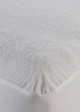 Простынь на резинке из непромокаемой ткани 90х190х20 см.