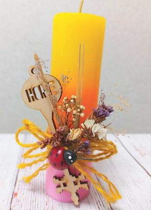 Свічка із сухоцвітом