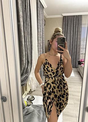 Шовкова леопардова сукня