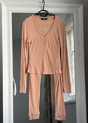 Легенький домашній костюм в рубчик лосини і лонгслів