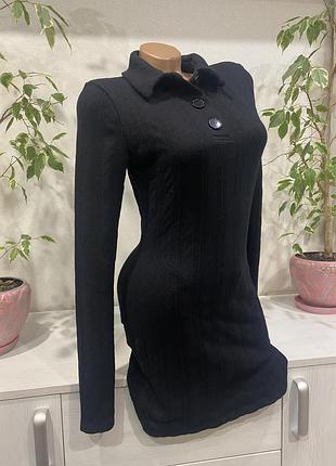 Маленька чорна сукня