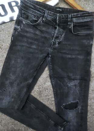 Рванные джинсы скини