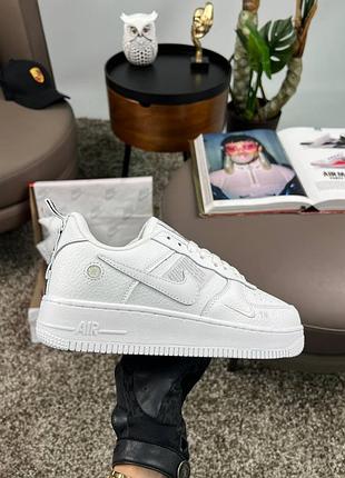 Nike air force 1 07’ lv8 utility all white