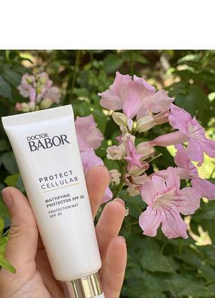 Солнцезащитный матирующий флюид для лица babor doctor babor protect cellular mattifying protector spf 30