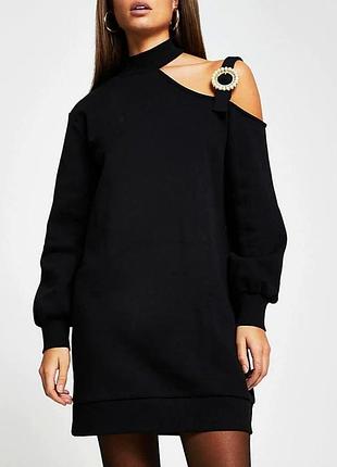 Бесподобное платье джемпер с вырезом на плече river island
