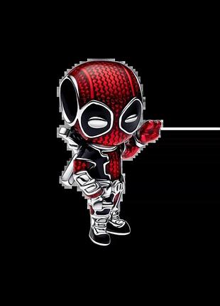 Серебряный шарм pandora «дэдпул» мстители серебряная бусина пандора deadpool marvel the avengers марвел 793360c01