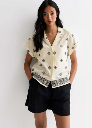 Хлопковая блузка с вышивкой new look