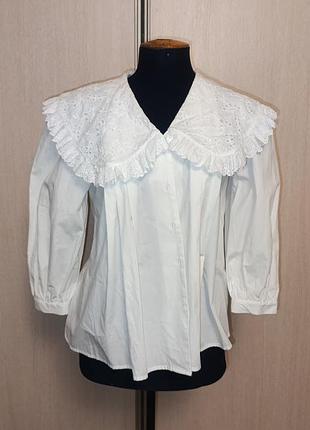 Бавовняна сорочка з великим коміром