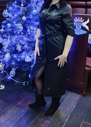 Сукня зі штучної шкіри