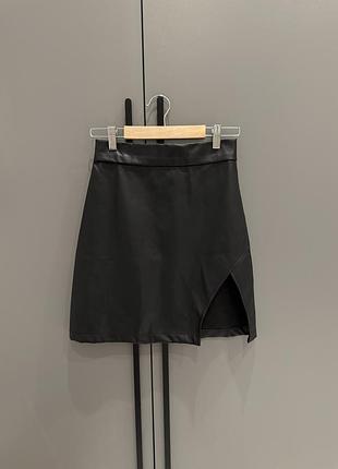 Спідниця з еко шкіри