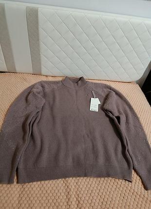 Продам женский зимний свитер 48 размера