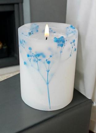 Свеча с голубыми цветами - 35 часов горения, с ароматом кофе