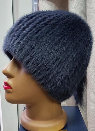 Меховая шапка из норки серого цвета на вязанной основе
