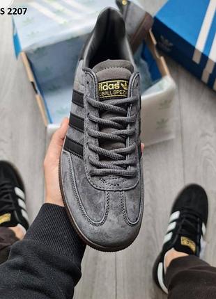 Adidas/spezial