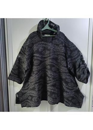 Кофта-накидка-пончо.