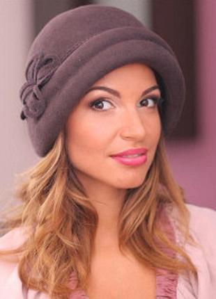 Фетровый берет шляпа с двумя выпуклыми складками